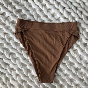 Riot Swim high waisted cheeky bottoms size M